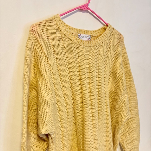 Pink Rose Crewneck Drop Shoulder Knit Sweater Butter Yellow Womens Size Large - Picture 2 of 5